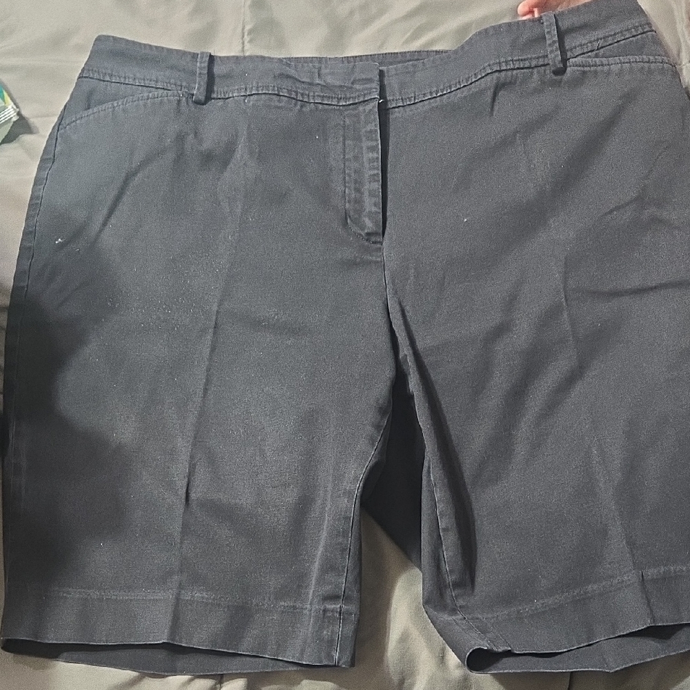 Talbots Women's Black Bermuda Shorts